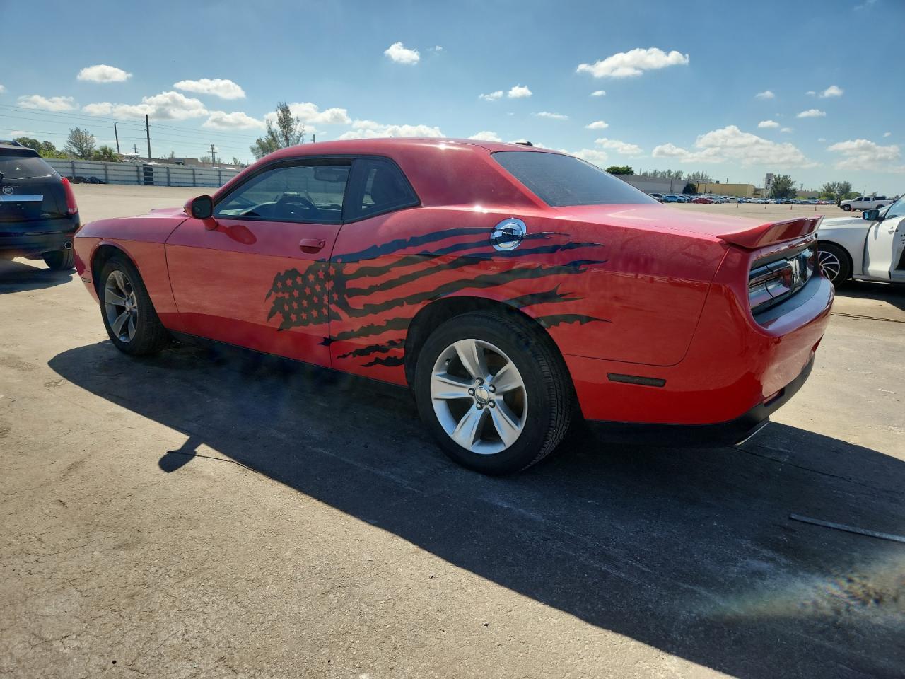2019 Dodge Challenger Sxt - Image 2