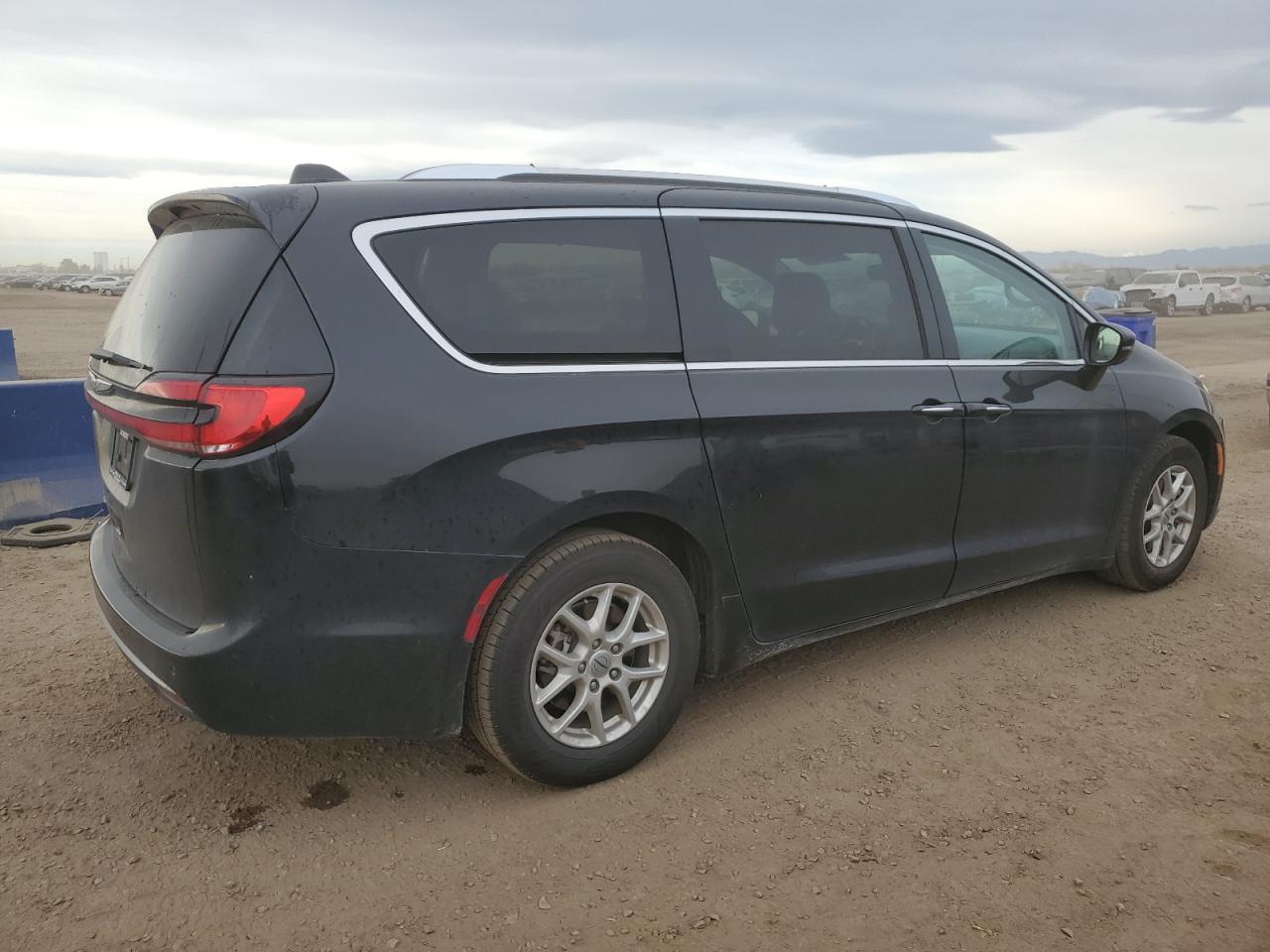 2021 Chrysler Pacifica Touring L - Image 3