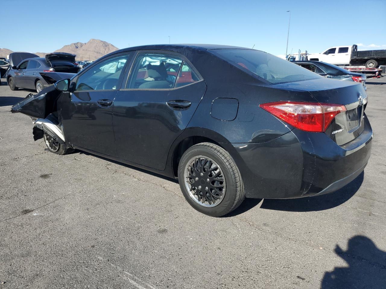 2017 Toyota Corolla L - Фото 2