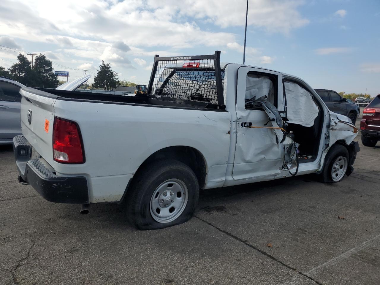 2023 Ram 1500 Classic Tradesman - Фото 3