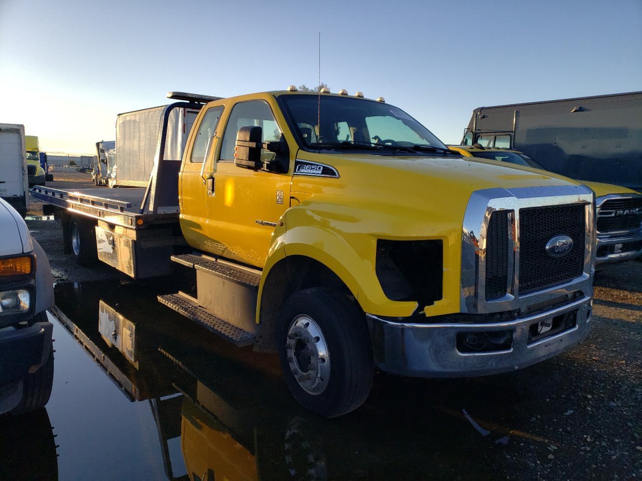 2019 Ford F650 Super Duty - Image 4