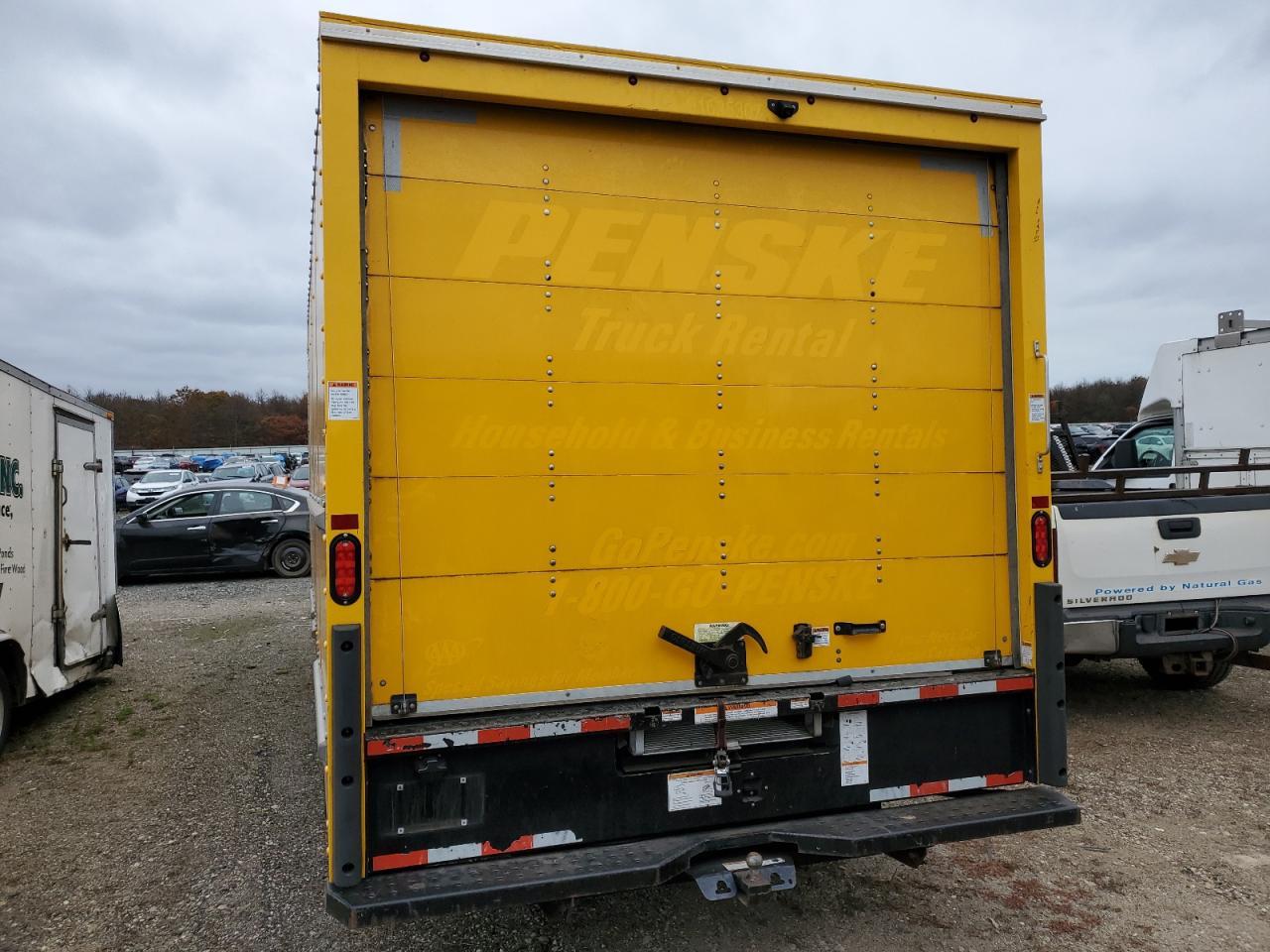 2022 GMC Savana Cut - Box Truck - Image 6