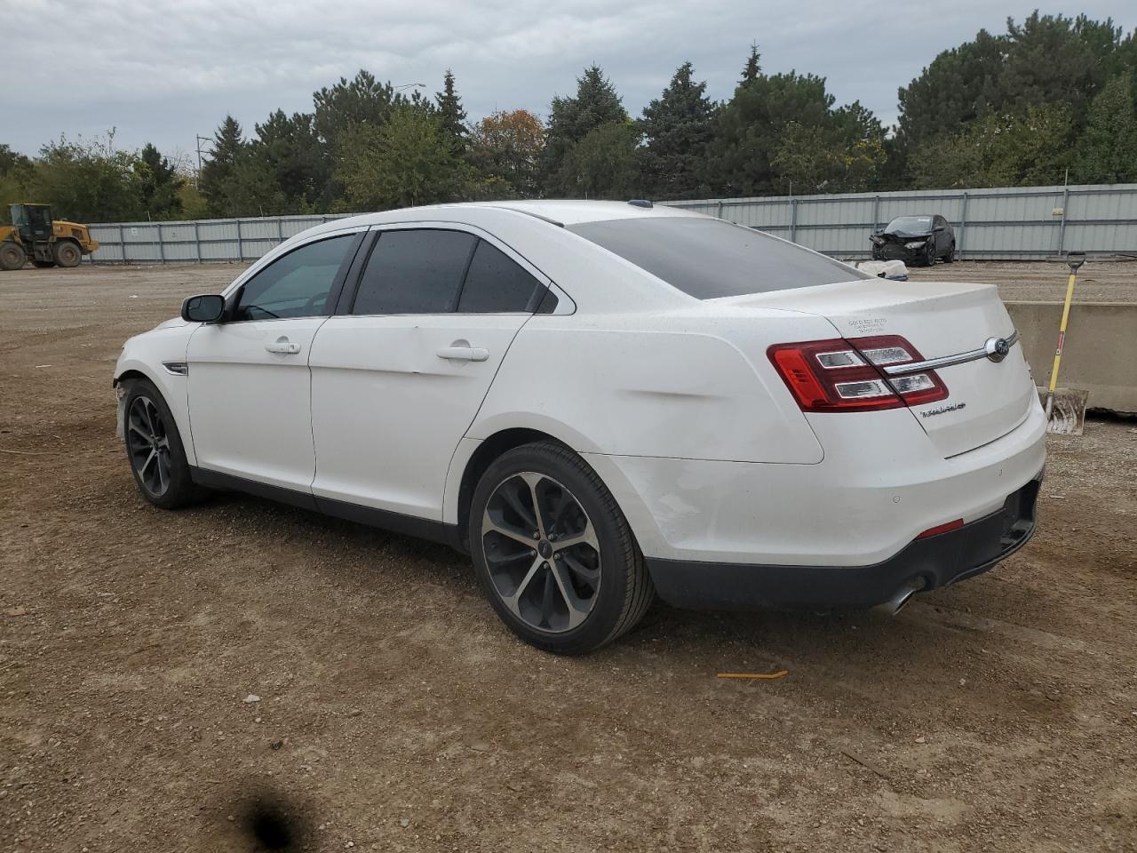 2016 Ford Taurus Sel - Image 2