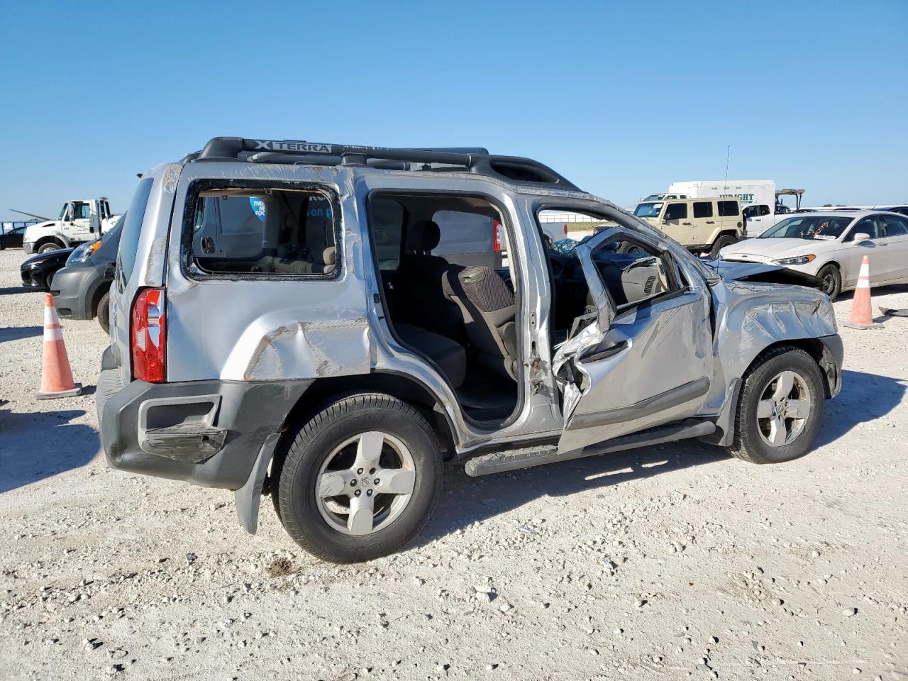 2007 Nissan Xterra Off Road - Image 3
