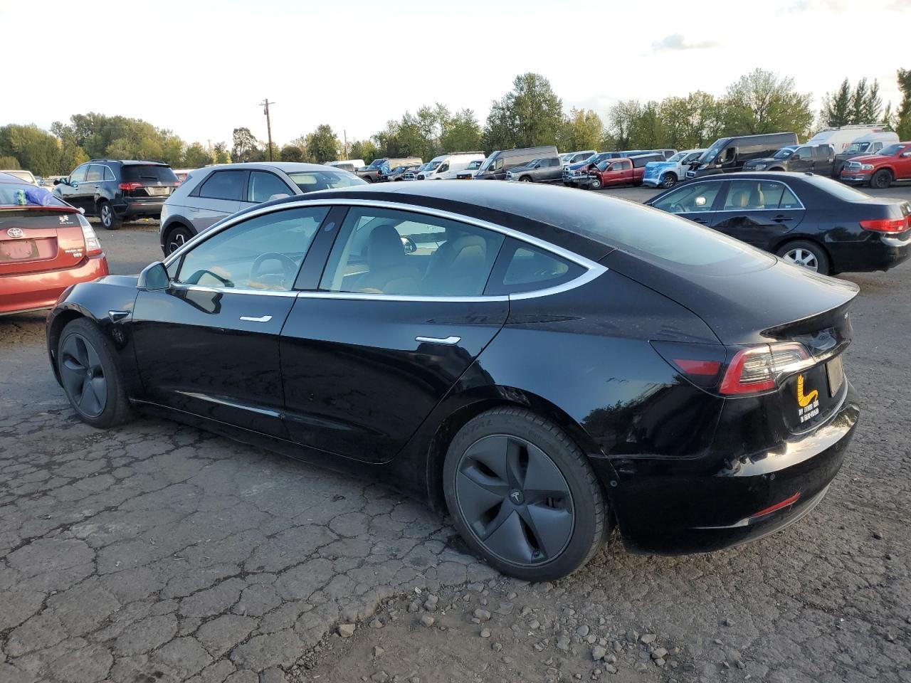 2019 Tesla Model 3 - Image 2