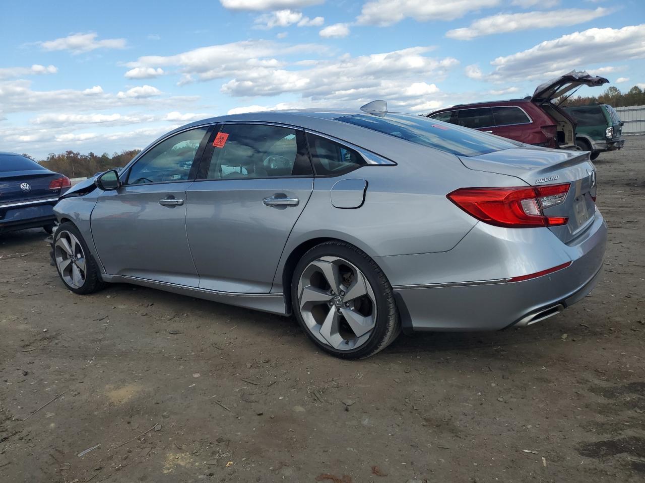 2019 Honda Accord Touring - Фото 2