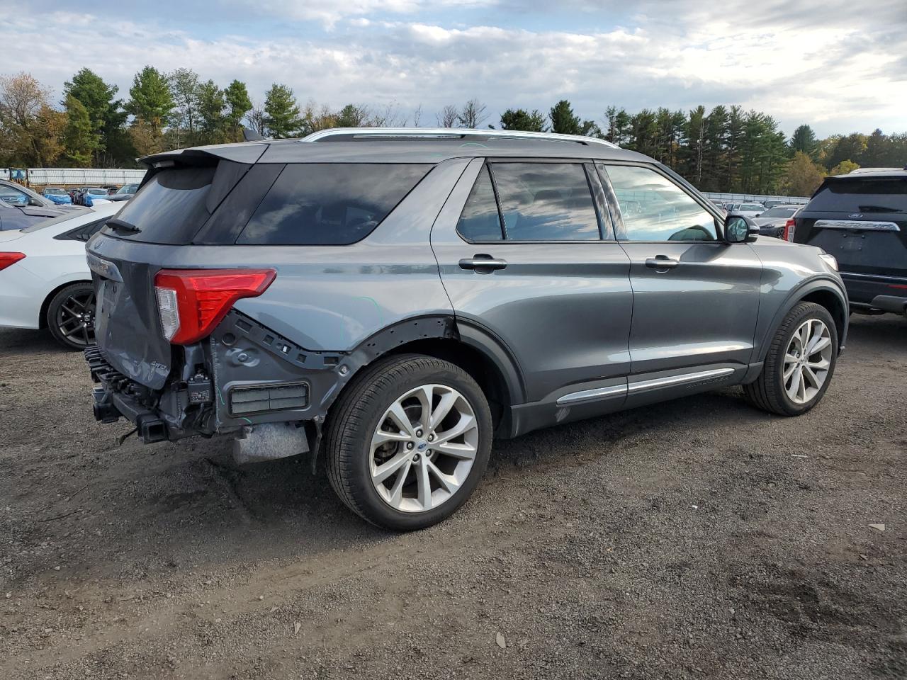 2023 Ford Explorer Platinum - Фото 3