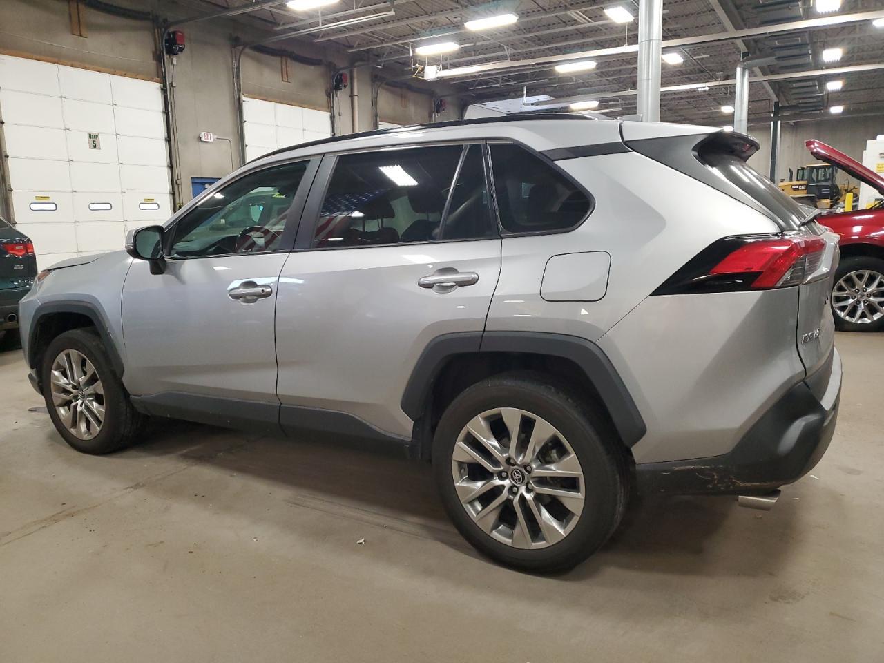 2019 Toyota Rav4 Xle Premium - Фото 2
