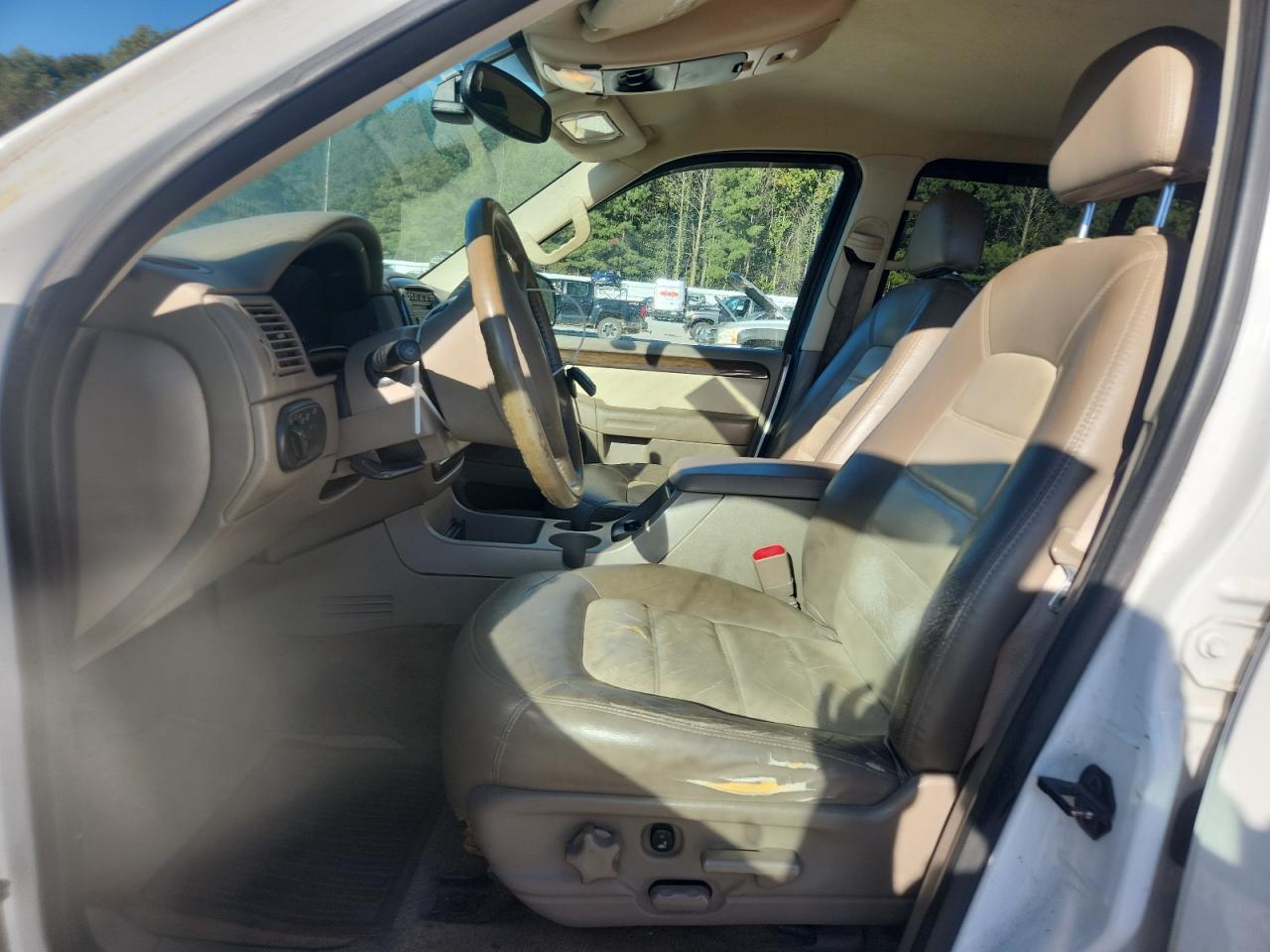 2003 Ford Explorer Eddie Bauer - Image 7