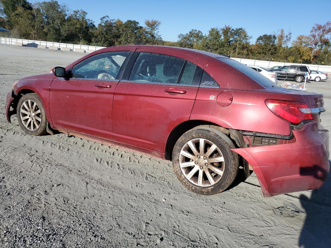 2013 Chrysler 200 Touring - Фото 2
