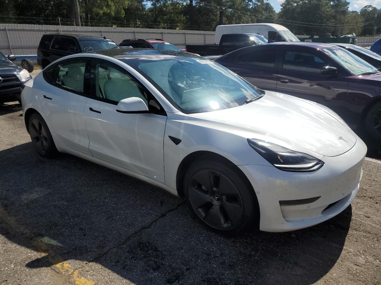 2021 Tesla Model 3 - Фото 4