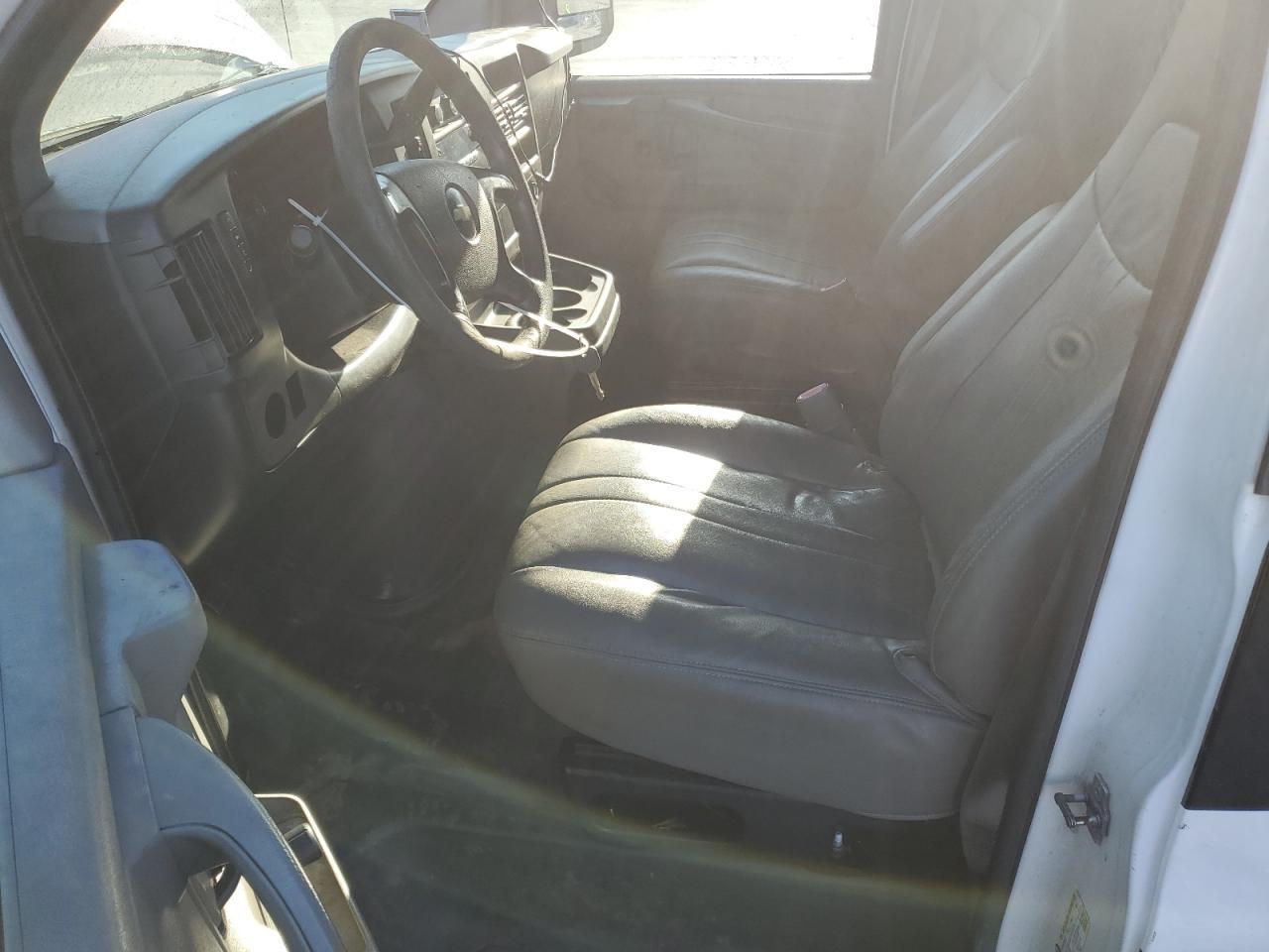 2012 Chevrolet Express G3500 - Фото 7