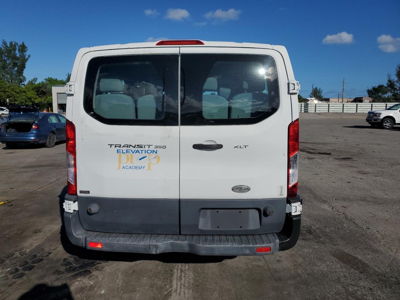 2015 Ford Transit T-350 - Фото 6