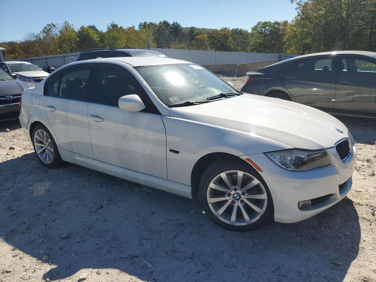 2011 BMW 328 I - Image 4