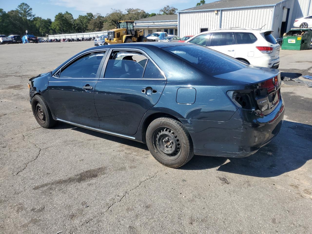 2014 Toyota Camry L - Image 2