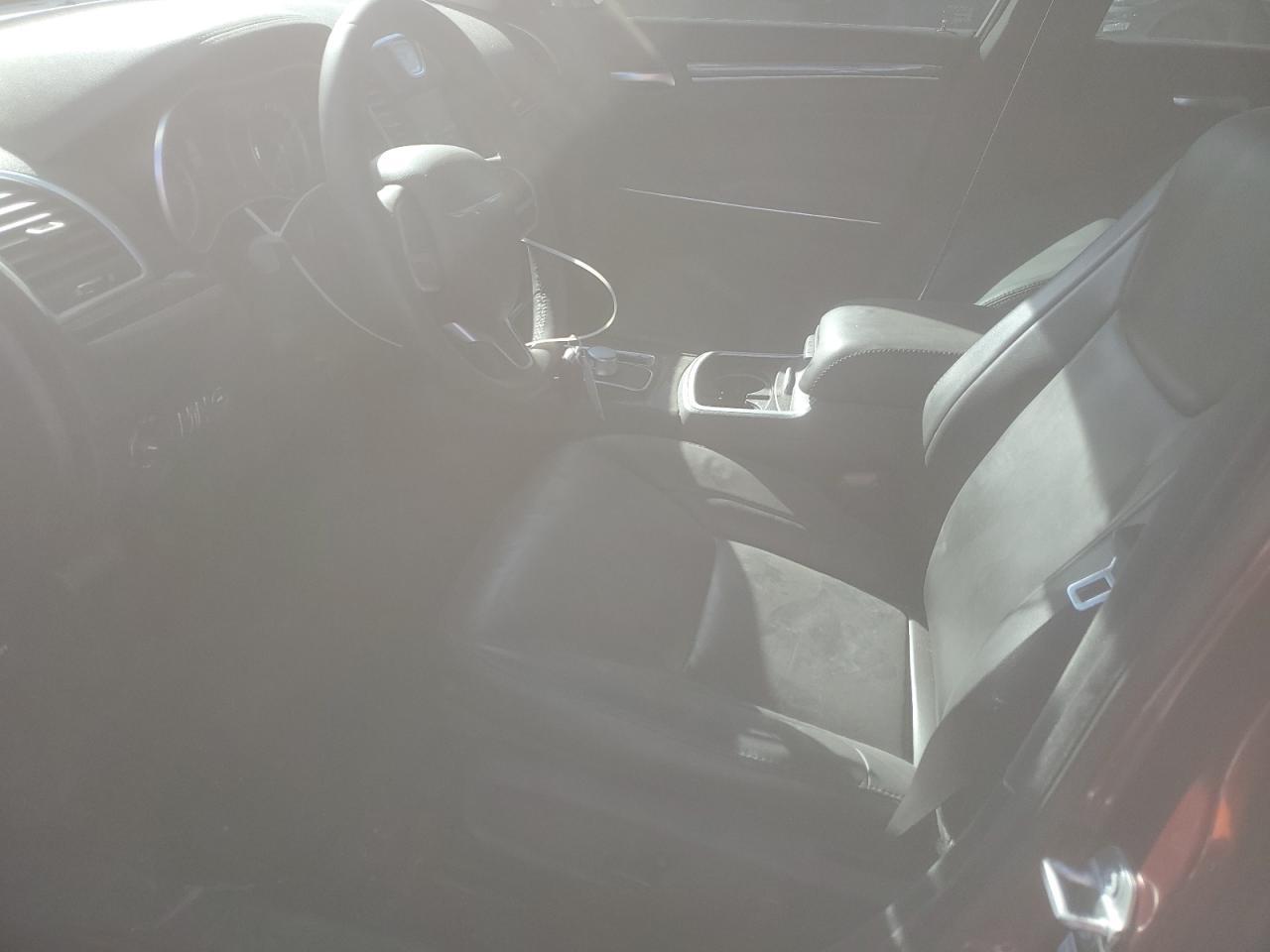 2018 Chrysler 300 Touring - Фото 7