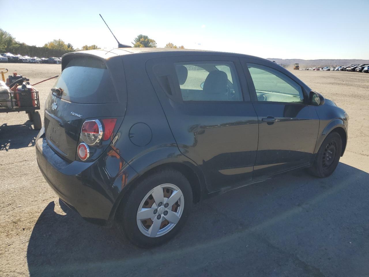 2014 Chevrolet Sonic Ls - Фото 3