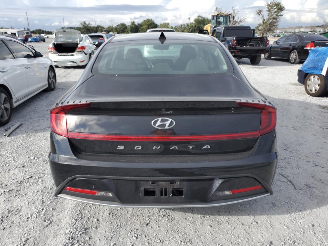 2022 Hyundai Sonata Se - Image 6