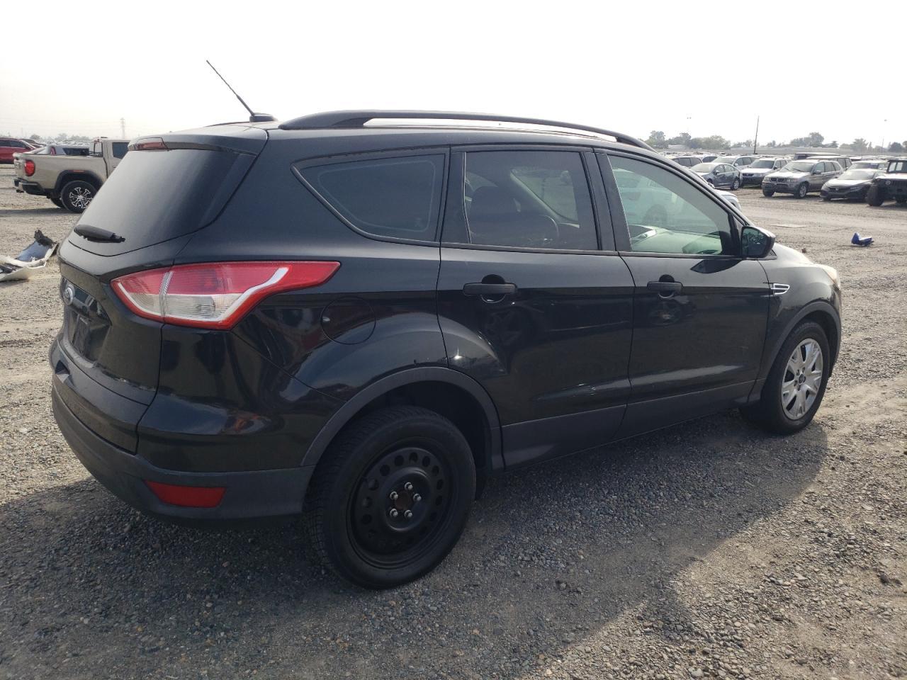2015 Ford Escape S - Фото 3