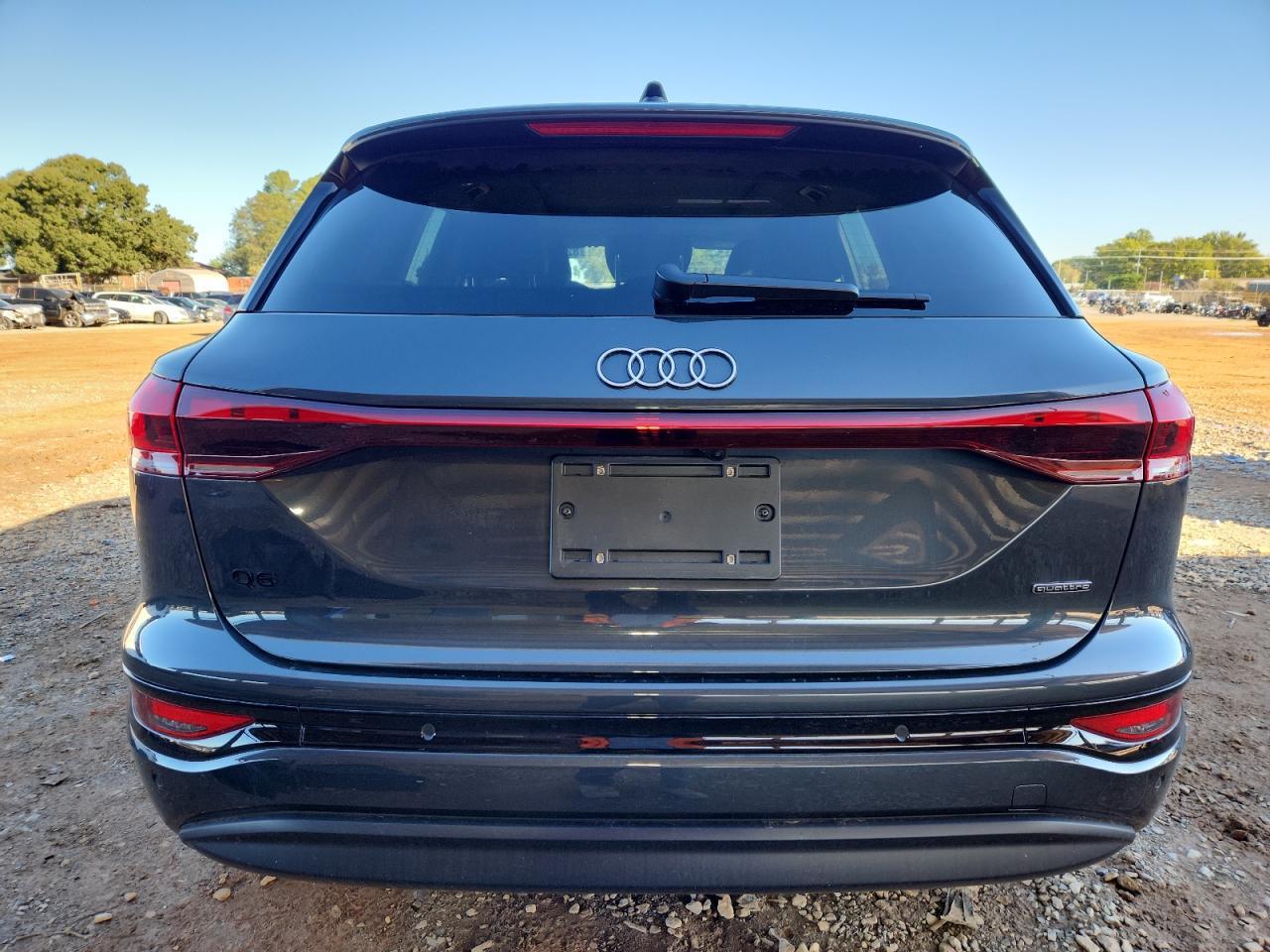 2025 Audi Q6 E-Tron Premium Plus - Фото 6