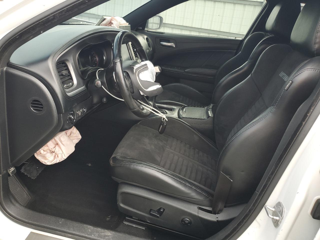 2019 Dodge Charger R/T - Image 7