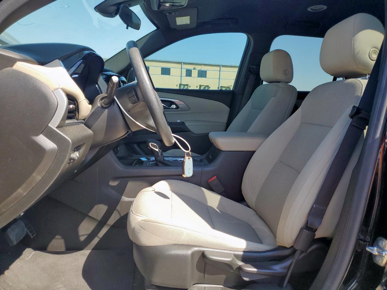 2023 Chevrolet Traverse Ls - Фото 7