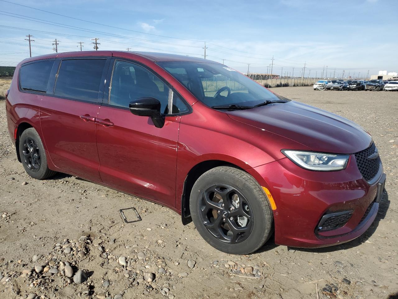 2023 Chrysler Pacifica Hybrid Limited - Image 4