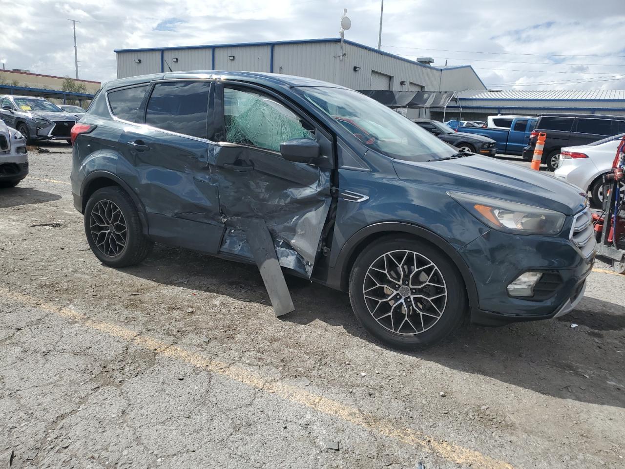 2019 Ford Escape Se - Фото 4