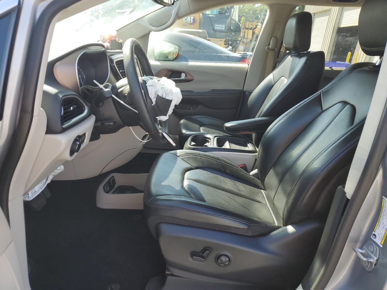 2020 Chrysler Voyager Lxi - Image 7