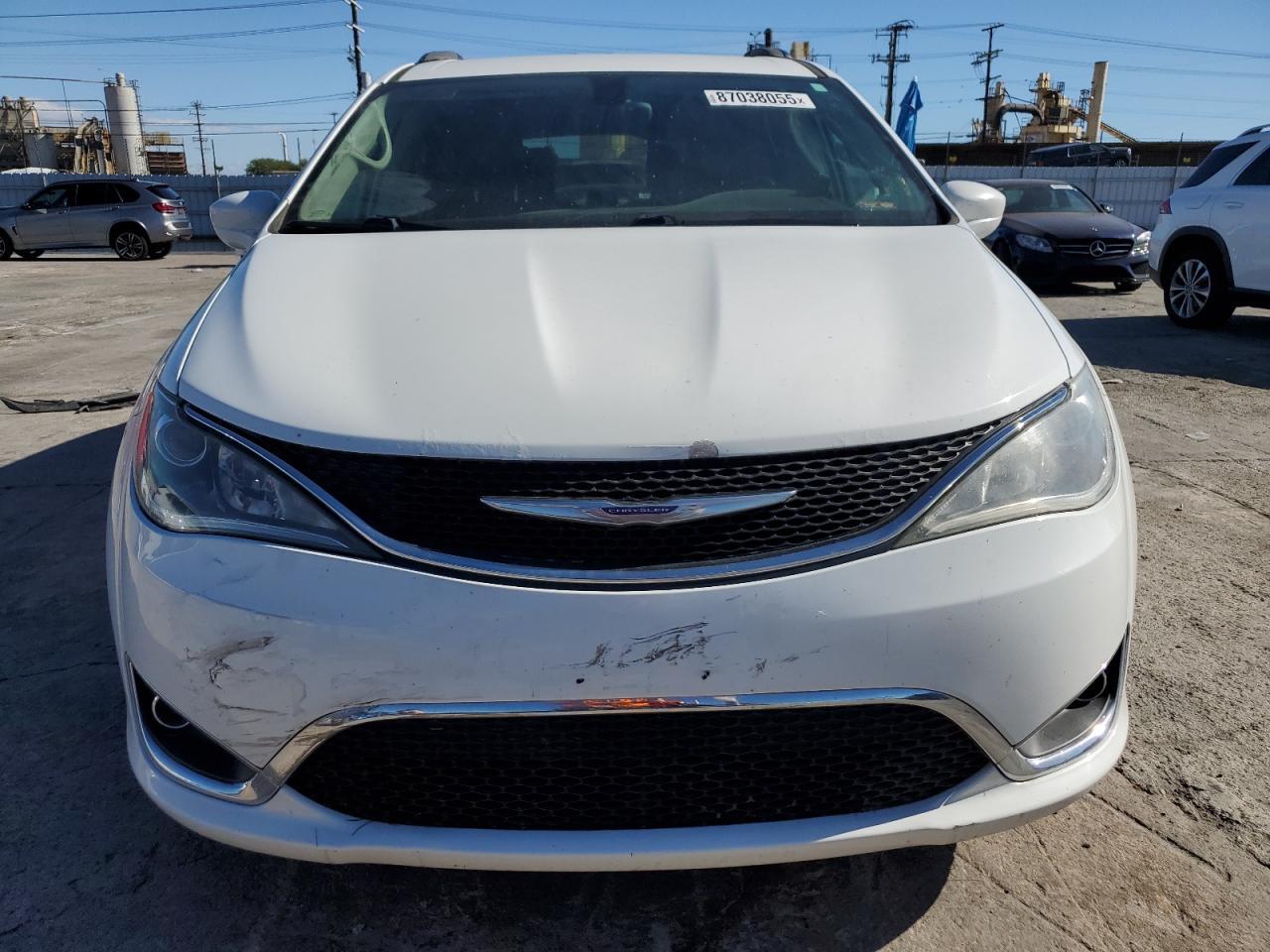 2017 Chrysler Pacifica Touring L - Фото 5