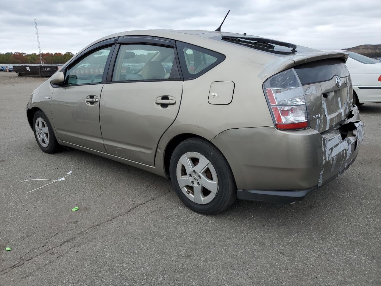 2005 Toyota Prius - Image 2