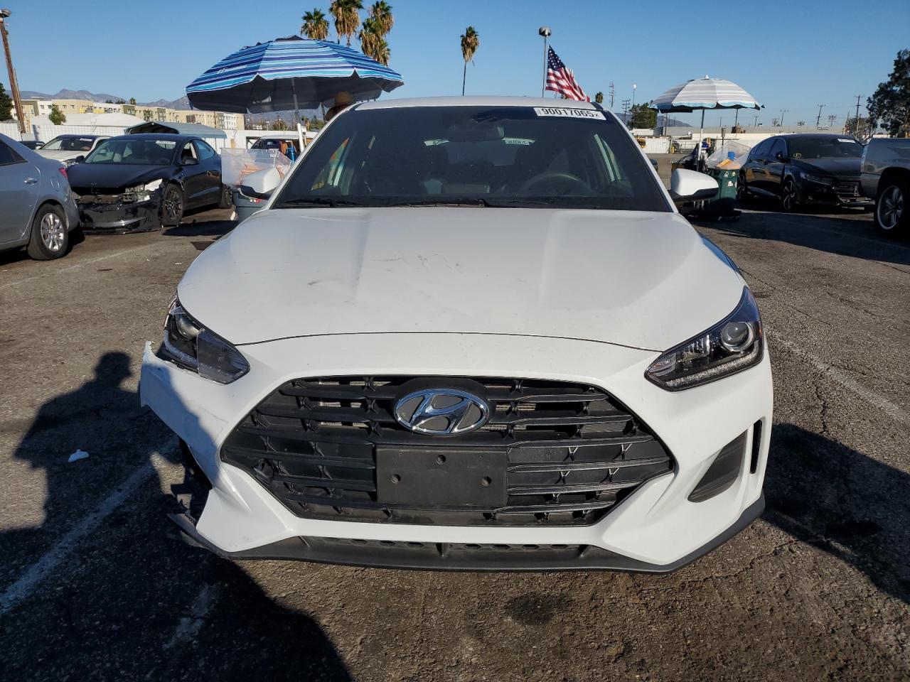2021 Hyundai Veloster Base - Фото 5