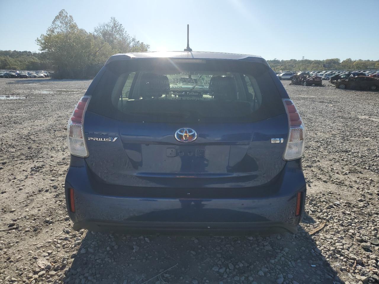2015 Toyota Prius V - Image 6