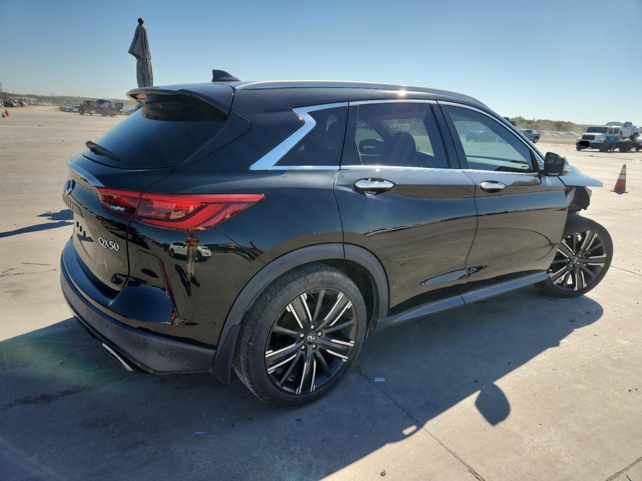 2021 Infiniti Qx50 Luxe - Image 3