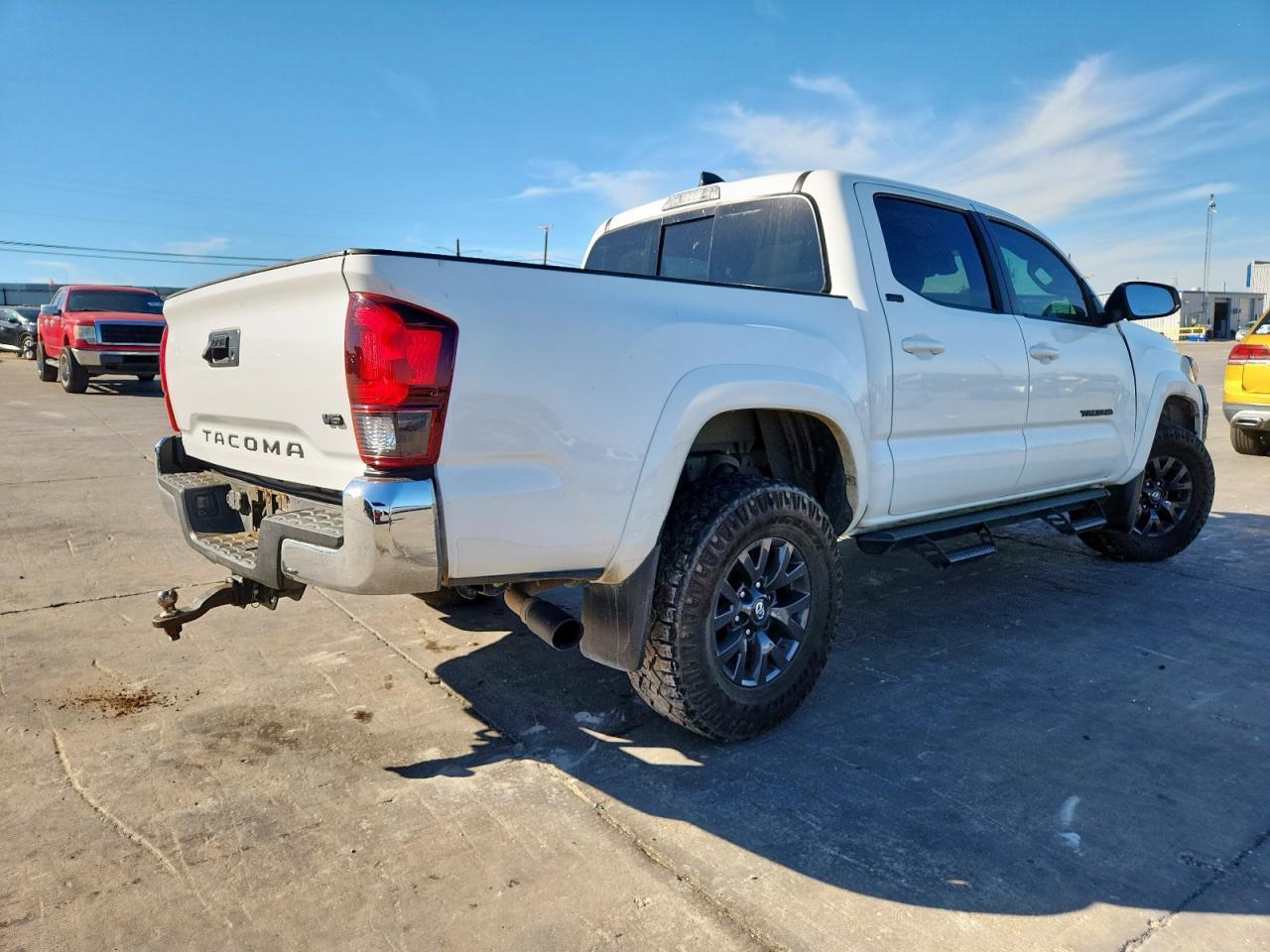 2023 Toyota Tacoma Double Cab - Фото 3