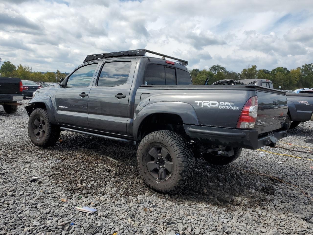 2015 Toyota Tacoma Double Cab - Фото 2