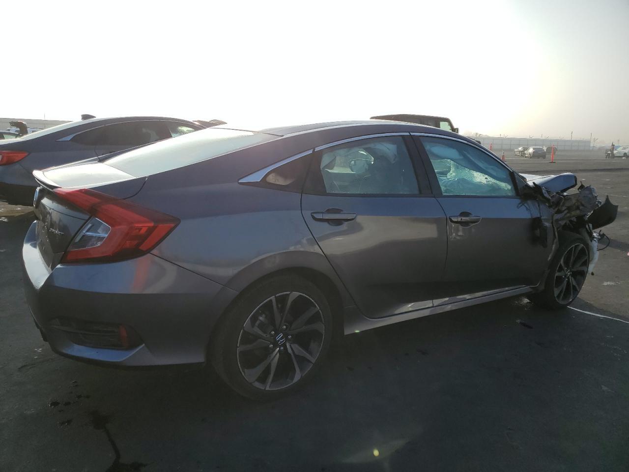 2021 Honda Civic Sport - Фото 3