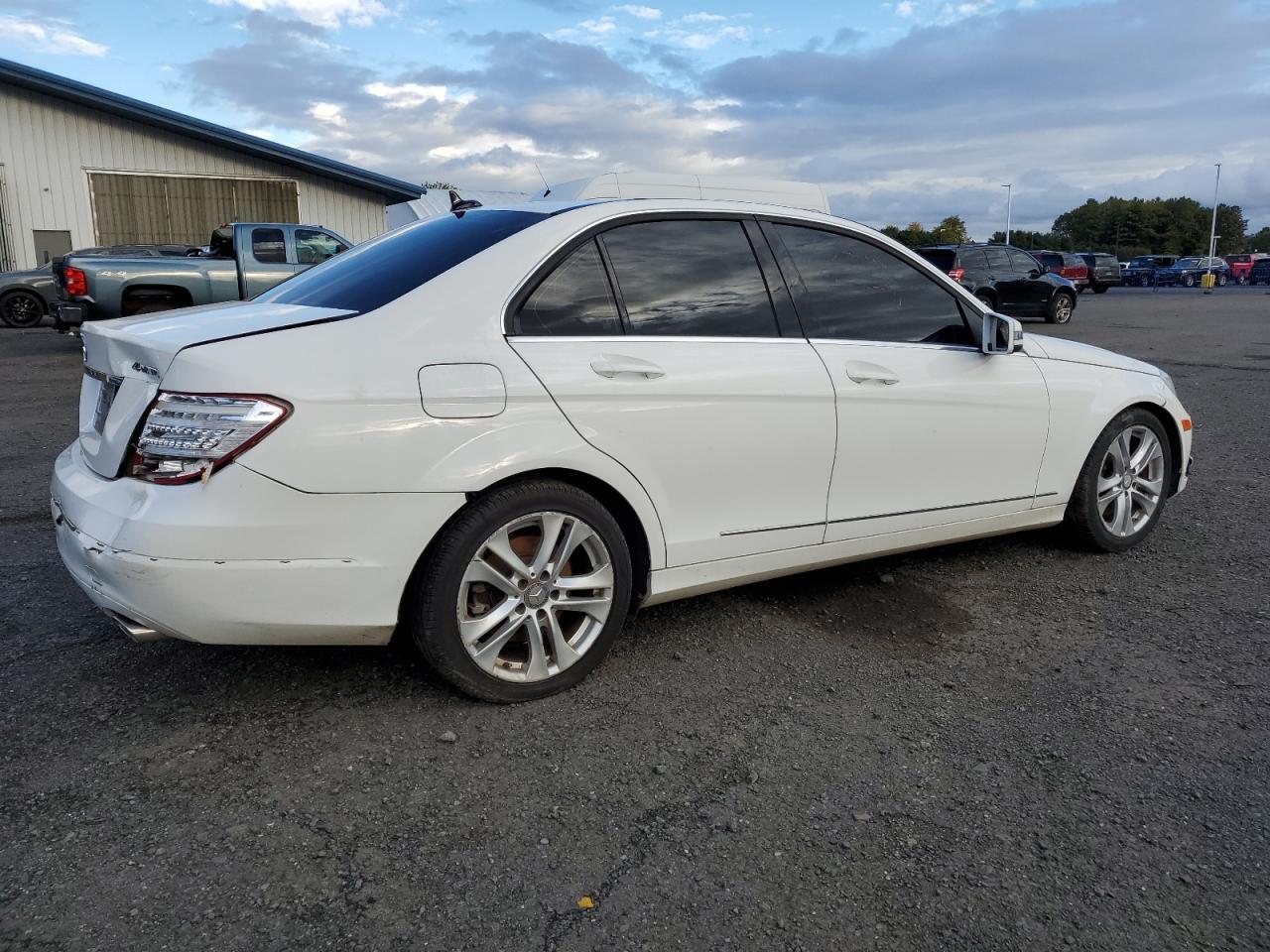 2013 Mercedes-Benz C 300 4Matic - Фото 3