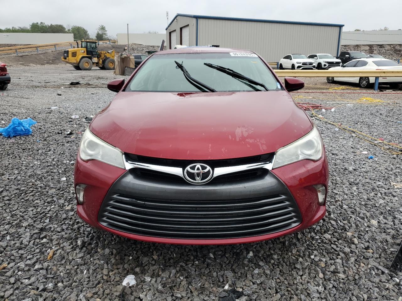 2015 Toyota Camry Le - Image 5