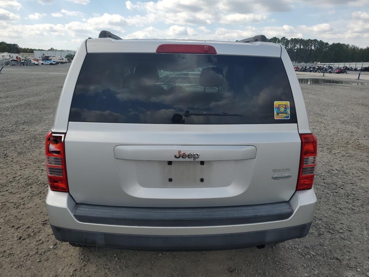 2013 Jeep Patriot Latitude - Image 6