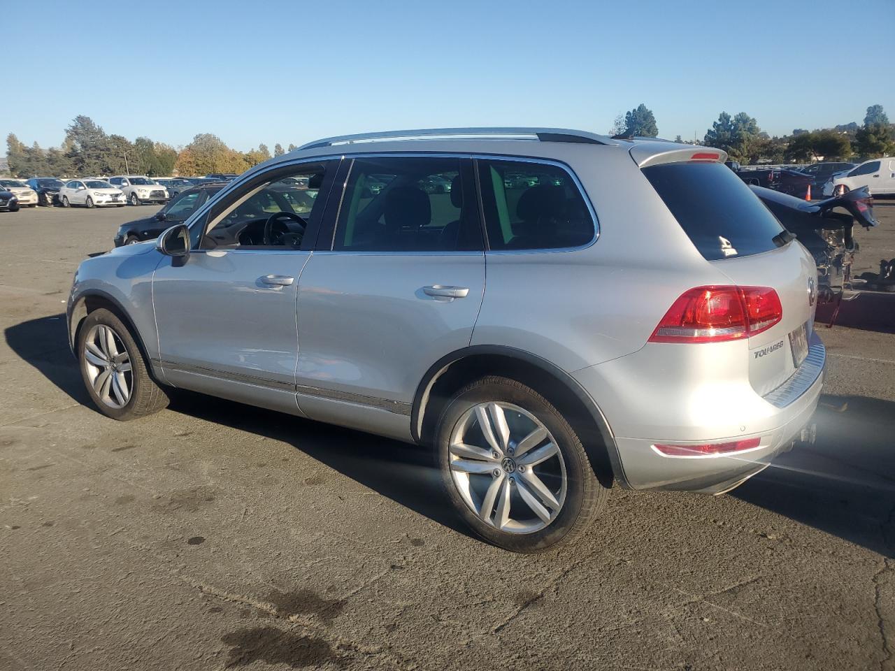 2013 Volkswagen Touareg V6 Tdi - Image 2