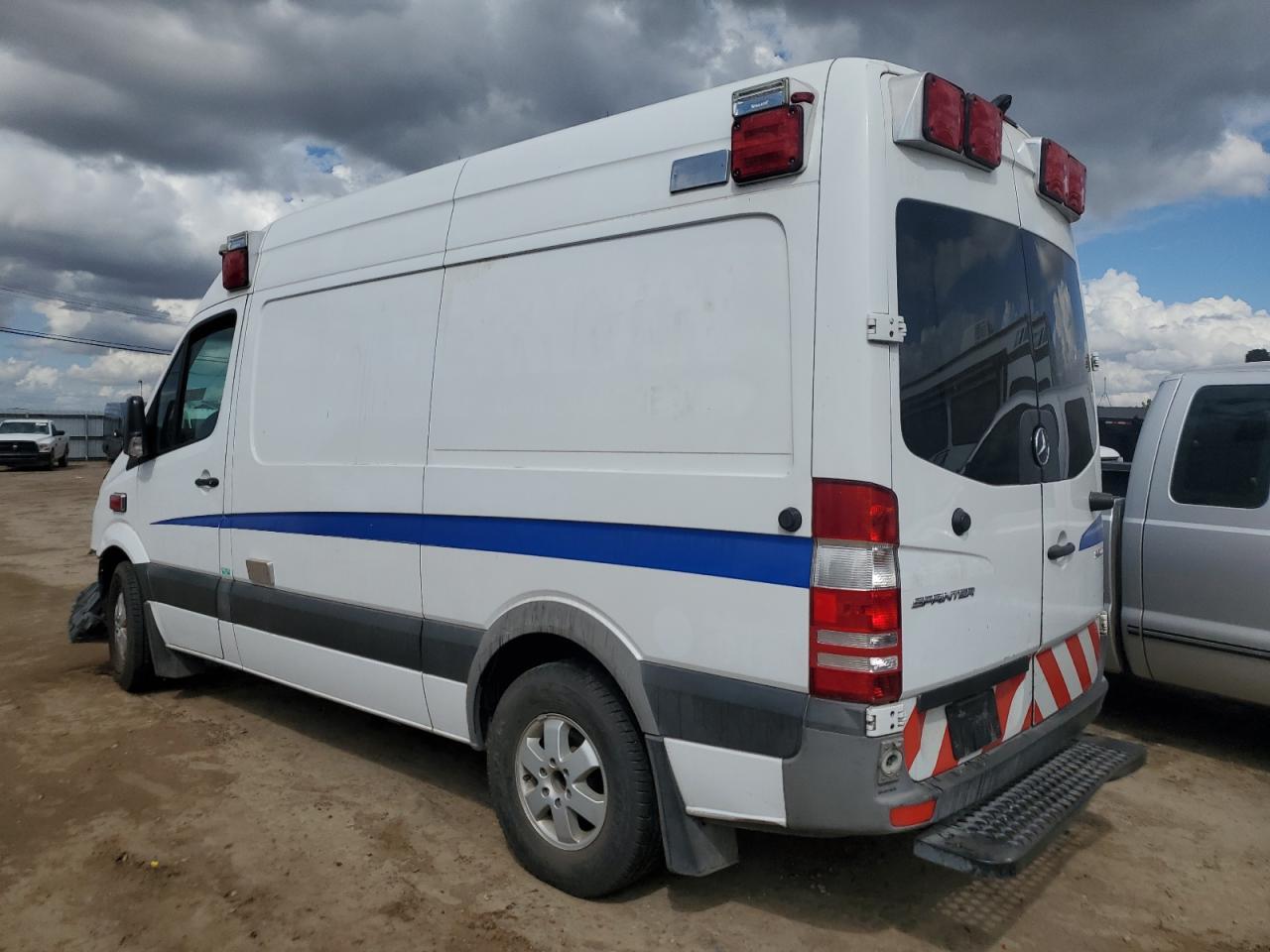 2017 Mercedes-Benz Sprinter 2500 - Фото 2