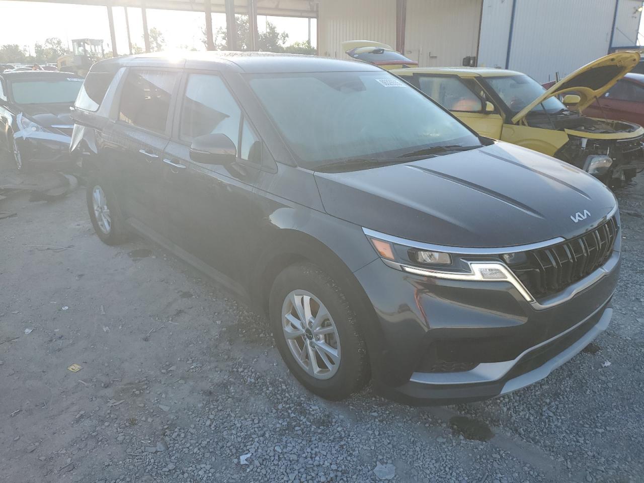 2024 Kia Carnival Lx - Image 4