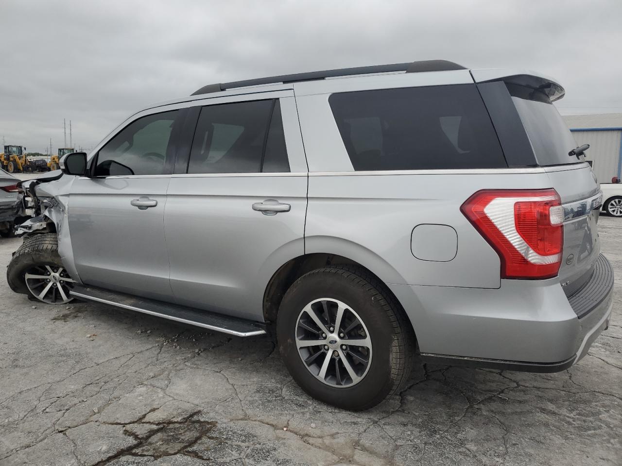 2020 Ford Expedition Xlt - Фото 2