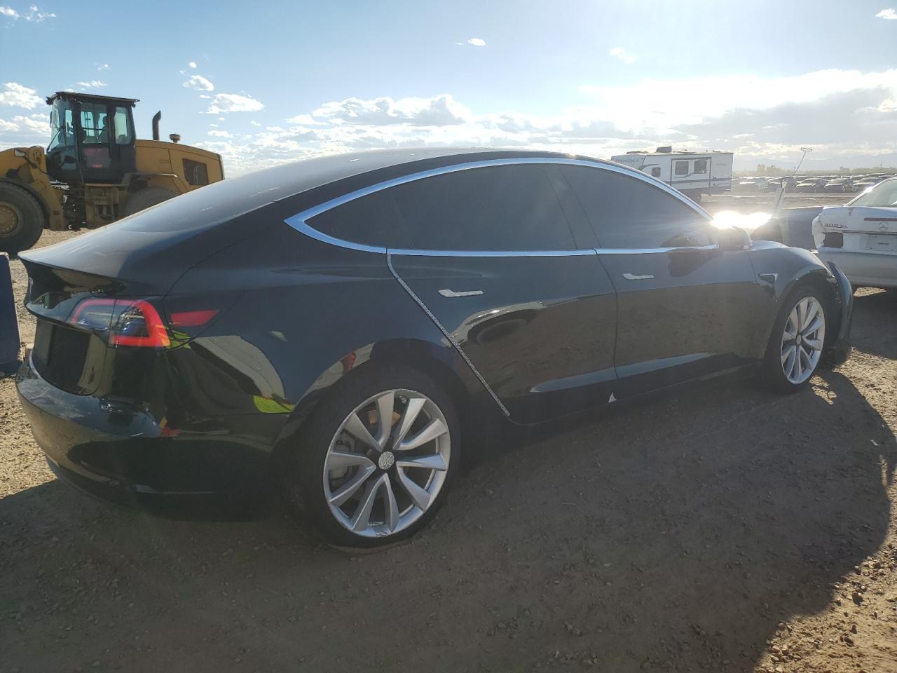 2019 Tesla Model 3 - Image 3