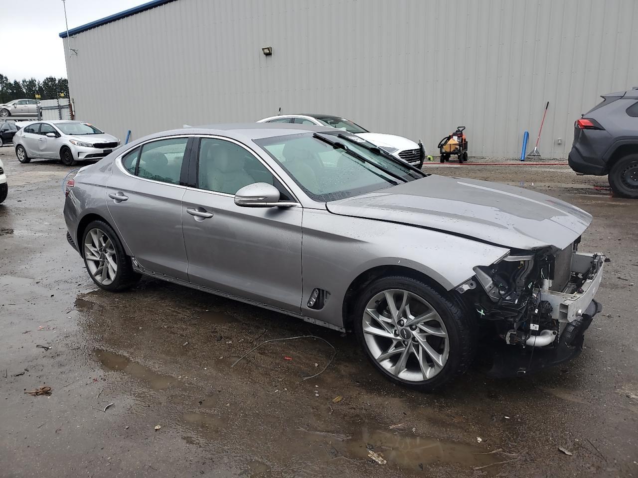 2022 Genesis G70 2.0T - Image 4