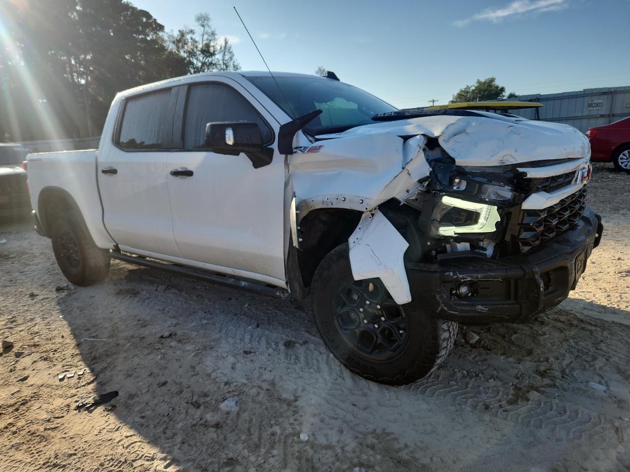 2023 Chevrolet Silverado K1500 Zr2 - Фото 4