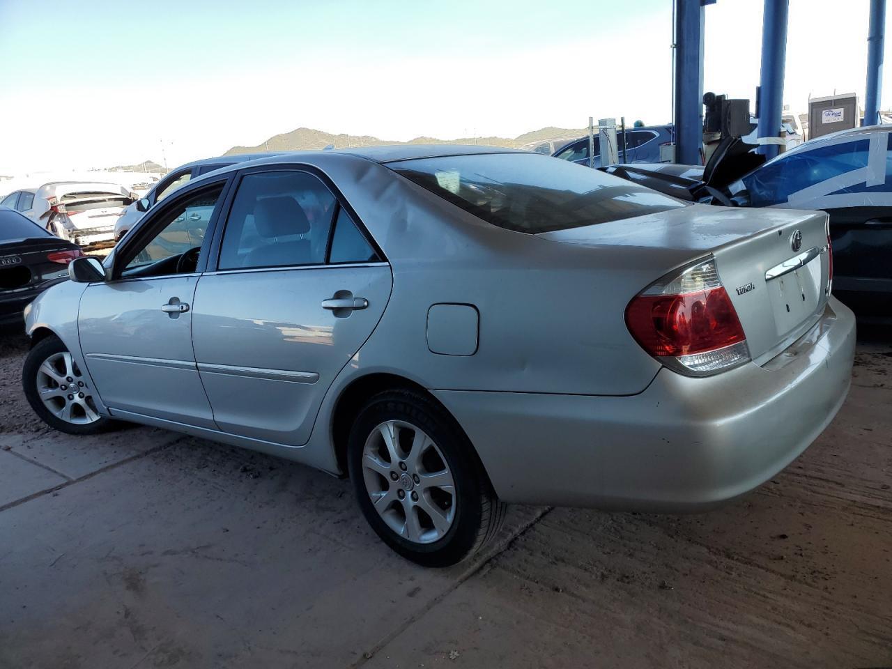 2005 Toyota Camry Le - Image 2