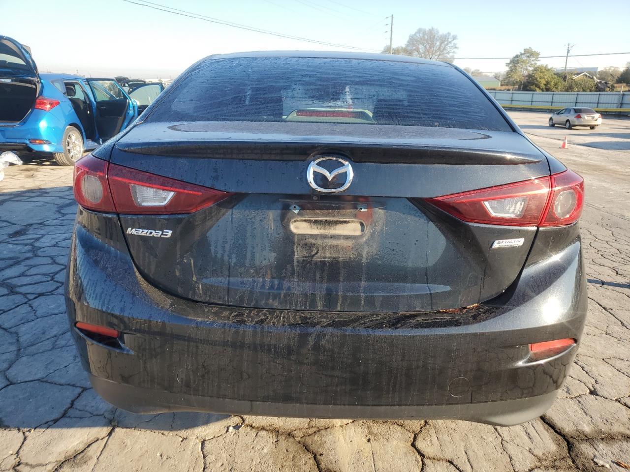 2018 Mazda 3 Touring - Image 6