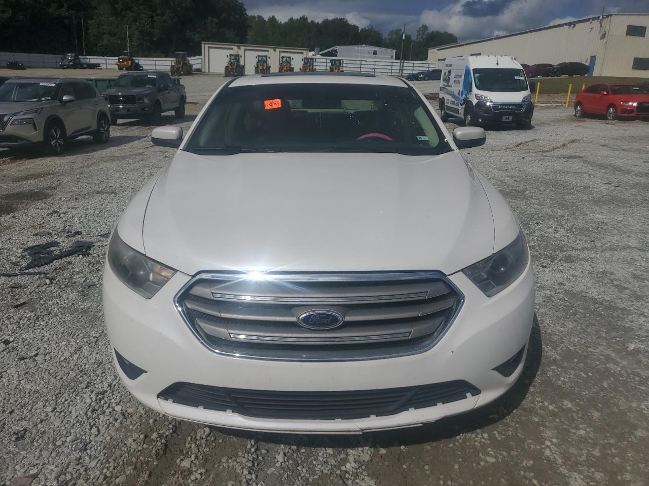 2014 Ford Taurus Sel - Image 5